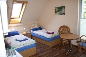 3 bedrooms, free WiFi, bed sheets