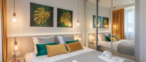 1 bedroom, desk, iron/ironing board, free WiFi