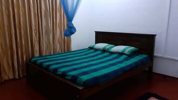 1 bedroom, bed sheets