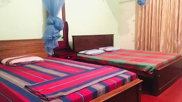 Family Quadruple Room, Multiple Beds, Non Smoking, Ground Floor