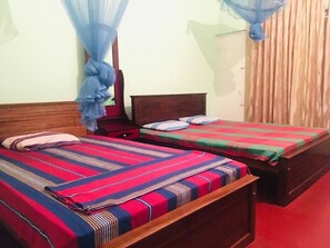 Family Quadruple Room, Multiple Beds, Non Smoking, Ground Floor - Umaya Rest Inn (Balangoda)