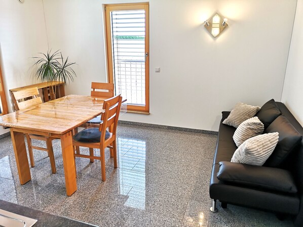 Dining - Main vacation in the vineyard (Kitzingen)