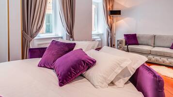 3 bedrooms, in-room safe, iron/ironing board, travel crib