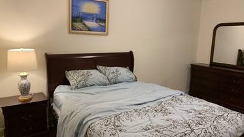 1 habitación, tabla de planchar con plancha, wifi y ropa de cama