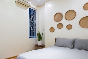 3 bedrooms, iron/ironing board, WiFi, bed sheets - Chez Max's Elegant Fullhouse Minutes to the Old Quarters (Hanoi)