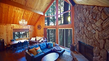 Téléviseur connecté, foyer, jeux vidéo, lecteur de DVD