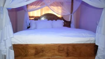 Phòng đôi Cao cấp | Bộ đồ giường cao cấp, phòng cách âm, bàn ủi/dụng cụ ủi quần áo