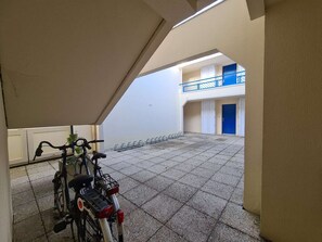 Interior - Cozy 2-Room Apartment Near Beach with Terrace, TV, Garage & More - Sleeps 4 (Saint-Jean-de-Monts)
