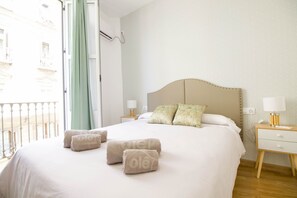 2 bedrooms, iron/ironing board, free WiFi, bed sheets - Tetuán 2D - Two Bedroom Apartment, Sleeps 4 (Sevilla)