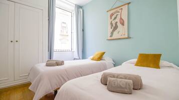 2 slaapkamers, een strijkplank/strijkijzer, gratis wifi, beddengoed