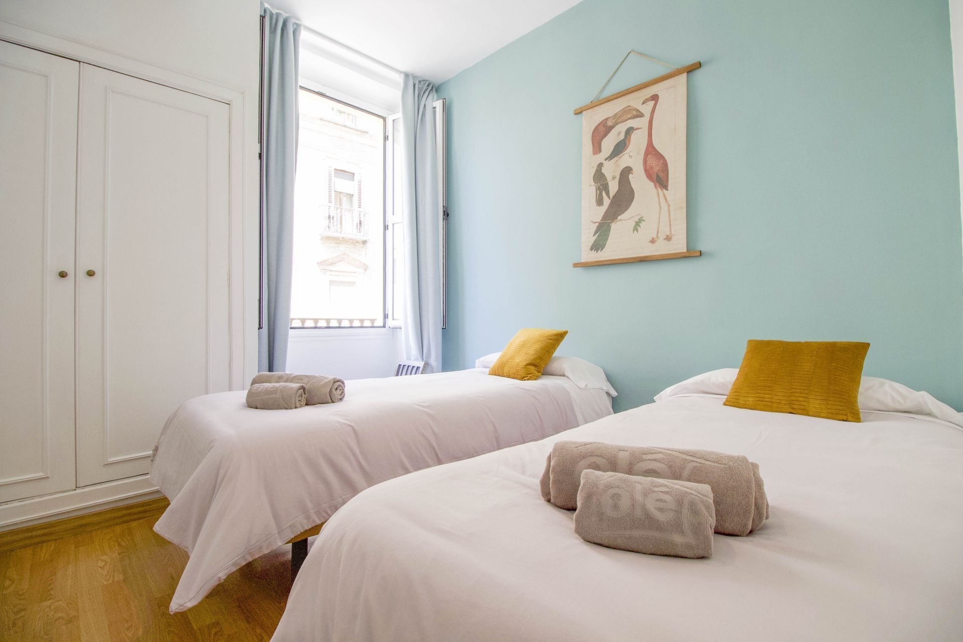 2 habitaciones, tabla de planchar con plancha y wifi gratis 