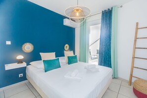 1 bedroom, desk, iron/ironing board, free WiFi - Cap Lobster - spacious apartment with magnificent sea view near the beach (Saint-Gilles-les-Bains)