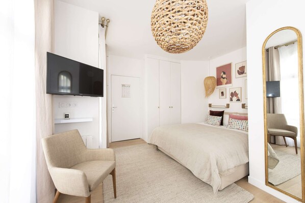 مكواة/لوح كي وواي فاي مجانًا وملاءات أسرّة