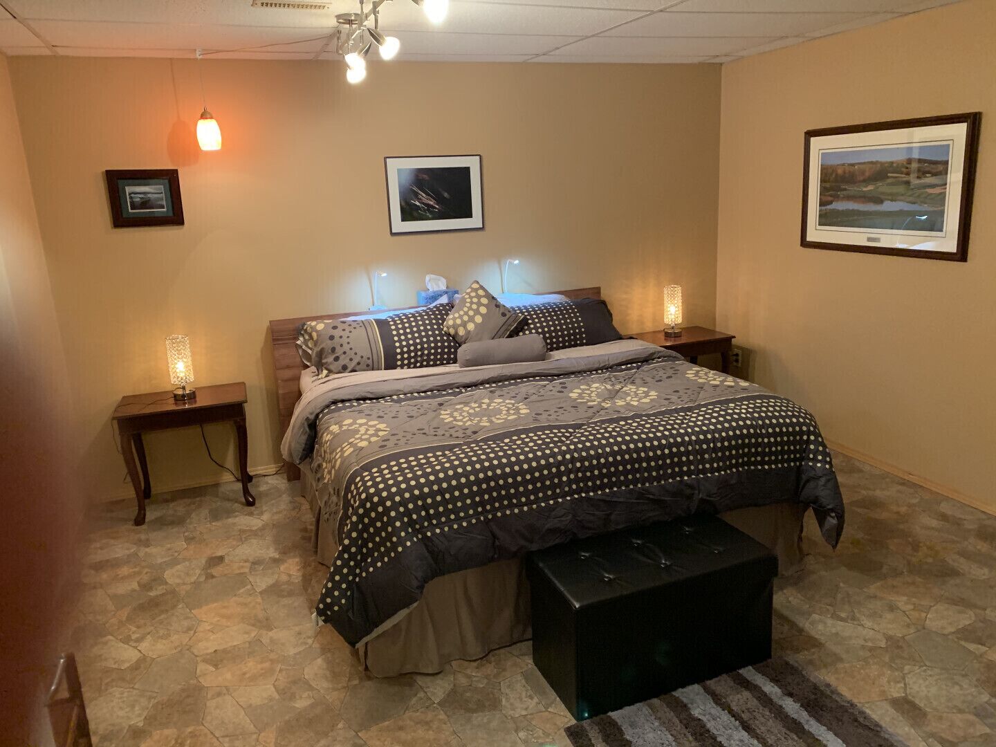 3 Schlafzimmer, Schreibtisch, Bügeleisen/Bügelbrett, kostenloses WLAN