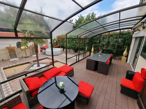 Beautiful holiday home in Paris