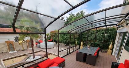Beautiful holiday home in Paris