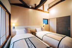 3 bedrooms, down duvets, minibar, in-room safe