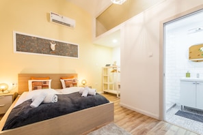 LCD TV - BQA- Quality Apartments. Best Location. (Budapest)