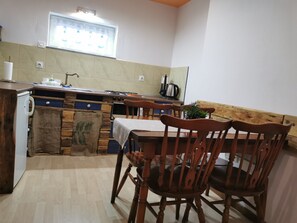 Refrigerador y parrilla de estufa 