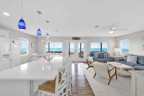 Beachfront Cottage | Covered Deck | West Beach Location
