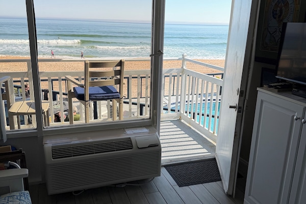 Direct Oceanfront Unit