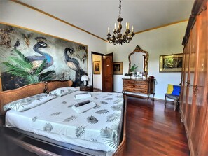 4 bedrooms, WiFi, bed sheets