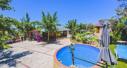 Cubo's Finca La Rosa del Zangano / Rural / pool / barbecue / WIFI