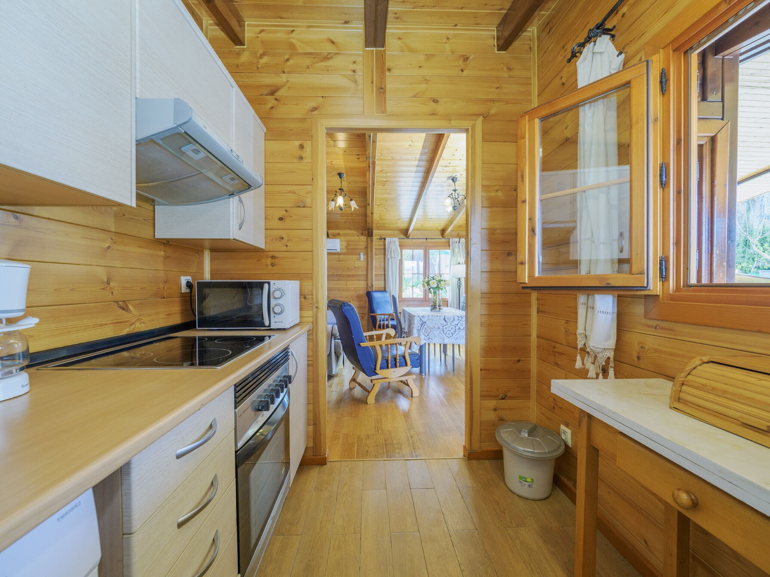 Réfrigérateur, micro-ondes, four, cafetière/bouilloire