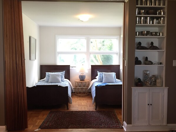 3 bedrooms, iron/ironing board, travel cot, WiFi
