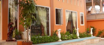 Vanne Hotel