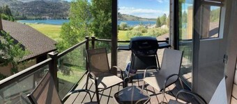 2 bd 2bth Lakeside Condo. Vues magnifiques sur le lac June