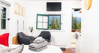 Scarlet Paintbrush Cabin at Wild Acre Cabins