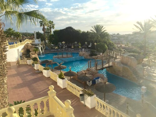 Loma-asunto Calpe 4 henkilöä