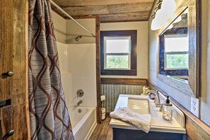 Kostenlose Toilettenartikel, Handtücher