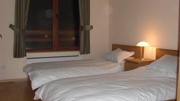 2 chambres, fer et planche Ă repasser, Wi-Fi, draps fournis