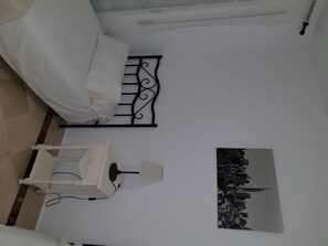 2 dormitorios, tabla de planchar con plancha, wifi y ropa de cama