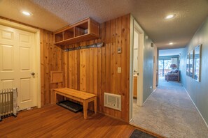 Interior - Interlaken#29 studio condo (June Lake)