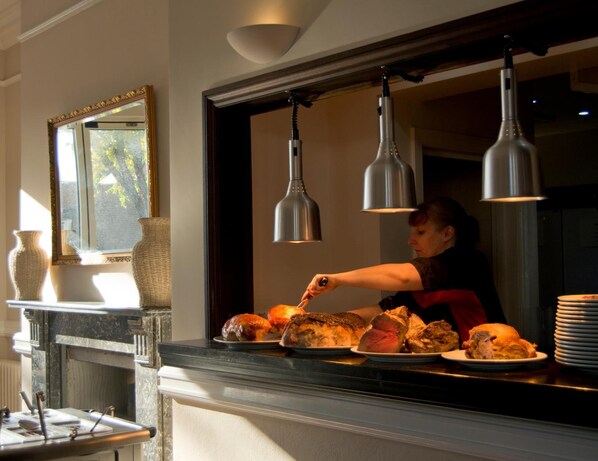 Restaurant - Crofts Hotel (Cardiff)