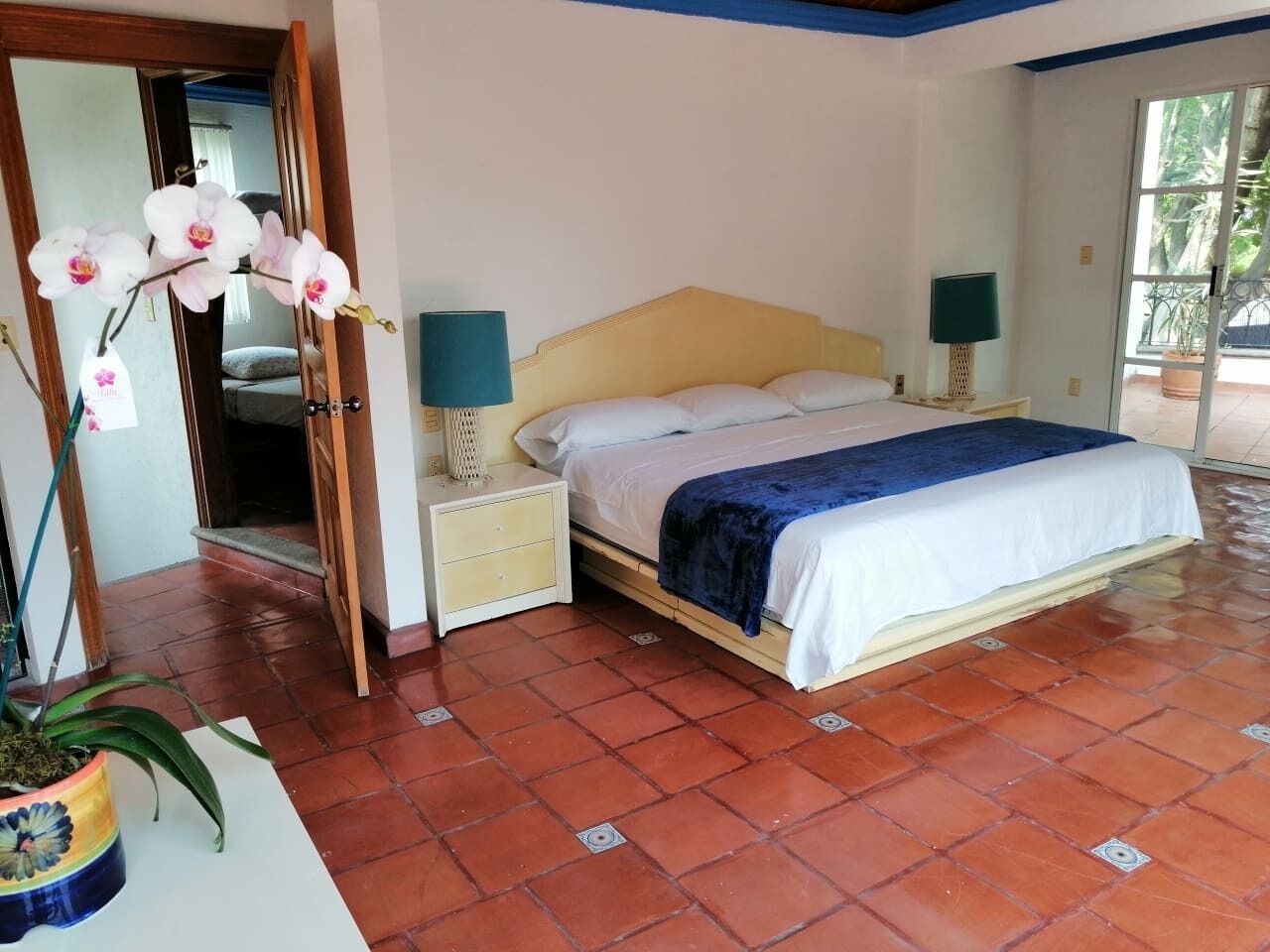 3 bedrooms, WiFi, bed sheets, wheelchair access