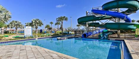 Lämmitetty uima-allas