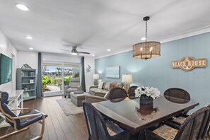 Interior - Unit 119 Snowbird Friendly - Heated Pool Contact Us to Book & Special Rates (Destin)