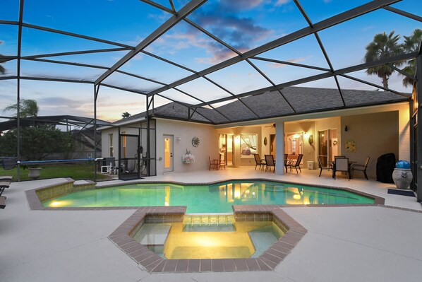 Outdoor pool, a heated pool - Experience magic! HR Golf Course view 5bd/3b w/pool-spa near all Disney Parks (Davenport)
