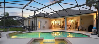 Experience magic! HR Golf Course view 5bd/3b w/pool-spa near all Disney Parks