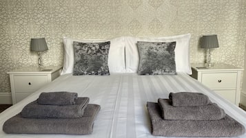 2 chambres, fer et planche Ă repasser, Wi-Fi gratuit, draps fournis