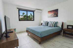 3 Schlafzimmer, Zimmersafe, Bügeleisen/Bügelbrett, WLAN