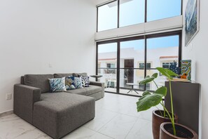 Fernseher, Stereoanlage