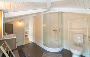 Bathtub - Luxurious home in Poljica (Poljica)