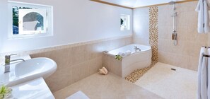Bathroom - Villa Dene Court (Holetown)