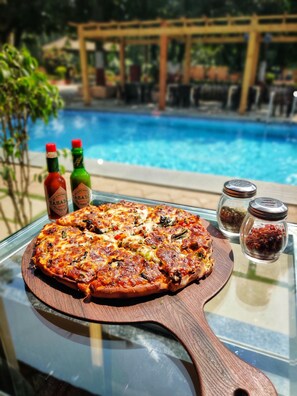 Food and drink - Pushp Vatika Resort & Lawns (Panvel)
