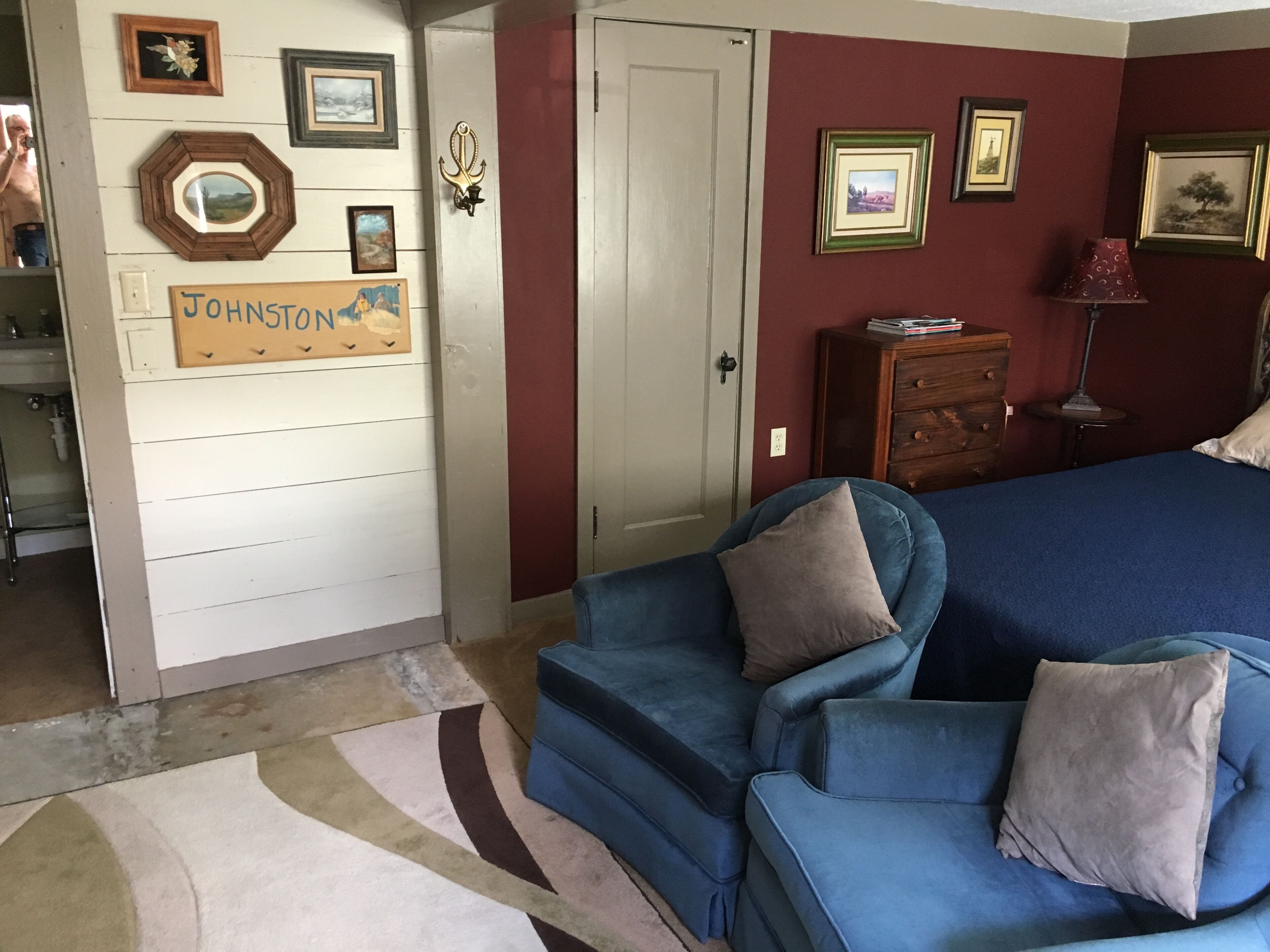 Bureau, Wi-Fi gratuit, draps fournis